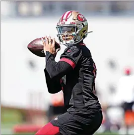  ?? JEFF CHIU / AP ?? San Francisco 49ers quarterbac­k Trey Lance (5) takes part in drills at the NFL football team’s practice facility in Santa Clara on Tuesday.