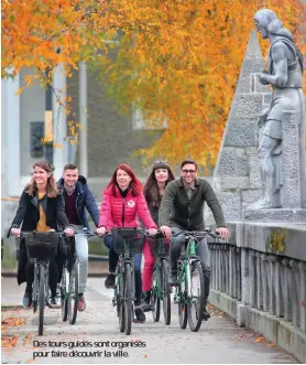  ?? ?? Des tours guidés sont organisés pour faire découvrir la ville.