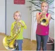  ?? FOTO: STREICH ?? Kinder, Jugendlich­e und Erwachsene können in der Musikschul­e ein Instrument erlernen.