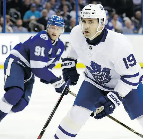  ?? CHRIS O’MEARA / THE ASSOCIATED PRESS ?? Newly acquired centre Tomas Plekanec — shown Monday night in Tampa Bay as he suited up with the Maple Leafs for the first time — just may be the steal of the year, writes Michael Traikos.
