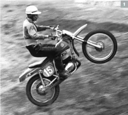  ??  ?? 1. Don Rickman dans ses oeuvres lors du GP d’Espagne de motocross en 1968.