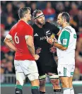  ??  ?? Overturned: Poite explains his late call to captains Sam Warburton and Kieran Read