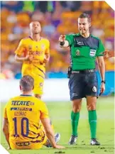  ?? ?? César Ramos debió haber expulsado a Gignac y lo dejó pasar.