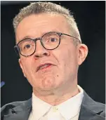  ??  ?? Deputy leader Tom Watson.