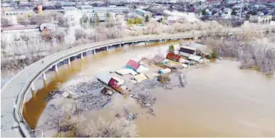  ?? AFPPIC ?? The Ural River flowing through the centre of Orenburg breached its banks and submerged large parts of the city . –