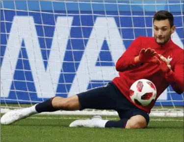  ?? DAVID VINCENT — THE ASSOCIATED PRESS ?? France goalkeeper Hugo Lloris practices on July 9 in St. Petersburg, Russia.