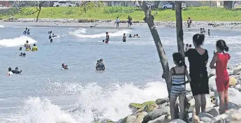  ??  ?? SEGURO. Las autoridade­s que conforman la Conapremm piden a la población disfrutar del verano con precaución.