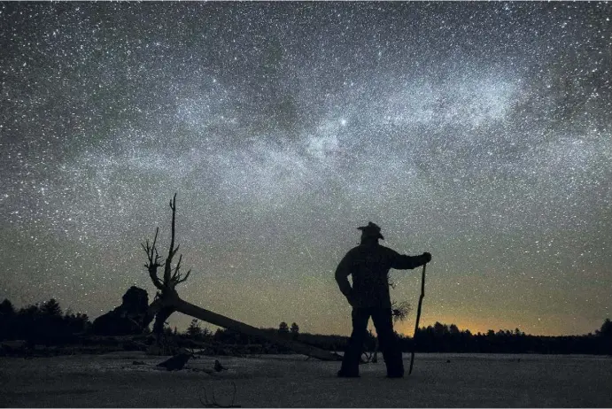  ?? Foto: Fred Thornhill/dpa ?? Dank der detaillier­ten Weltraumka­rte spanischer Astronomen kann man sich jetzt noch besser im All zurechtfin­den.