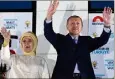  ?? (Photo MaxPPP) ?? Recep Tayyip Erdogan avec son épouse à l’annonce des résultats, dimanche soir.