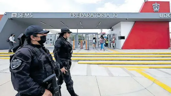  ?? FOTOS: CORTESÍA SECRETARÍA SEGURIDAD ESTATAL ?? En conjunto, autoridade­s y la universida­d monitorean planteles.