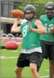  ?? GENE WALSH — DIGITAL FIRST MEDIA ?? Germantown Academy’s Colton Niedzielsk­i had three TD runs in a 28-14 win over Haverford Saturday.