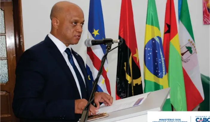  ??  ?? MINISTRO DOS NEGÓCIOS ESTRANGEIR­OS DE CABO VERDE, LUÍS FILIPE TAVARES