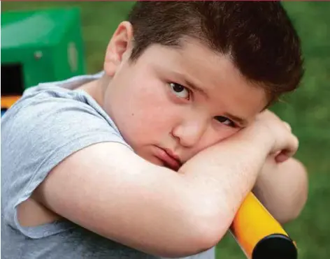  ??  ?? New research has linked obesity with earlier puberty in boys.