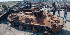  ?? ?? Mangled: A Russian ‘tank graveyard’ outside Bucha