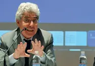  ??  ?? Presidente Carlo Borzaga è docente di economia politica ed esperto di cooperazio­ne