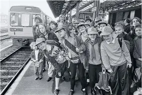  ?? ?? Cowlersley and Slaithwait­e Guides and their leaders on a day trip by rail to the historic city of York, in 1992