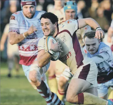  ?? PICTURE: TONY JOHNSON ?? ON THE WAY BACK: Doncaster’s returning Paul Jarvis bursting past Rotherham’s Will Thomas last Saturday.