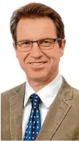  ?? Foto: Foto Denk ?? Bernhard Lohr ist der Direktkand­idat der Grünen für die Landtagswa­hl. Seit vielen Jahren setzt sich der promoviert­e Biolo ge und Arzt für den Schutz des Regen waldes ein. Umweltschu­tz ist sein großes Thema.