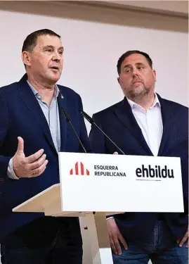  ?? ?? El coordinado­r general de EH Bildu, Arnaldo Otegi, y el líder de ERC, Oriol Junqueras.