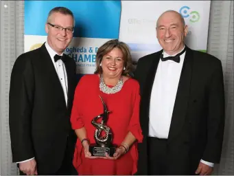  ??  ?? Marita and Peter Collier of Drummond House Garlic accept the Small Business Award from Thomas McEvoy of Local Enterprise Office Louth at the 2017 Drogheda and District Chamber of Commerce Awards at the City North Hotel.