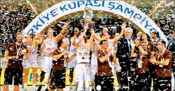  ??  ?? Near East University Women’s Basketball team have become the Turkish Cup champions after beating Hatay 86-79