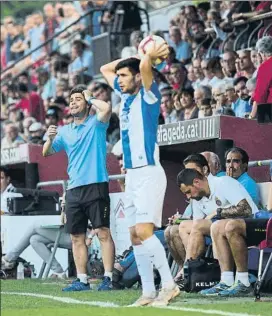  ?? FOTO: MANEL MONTILLA ?? marcó uno de los dos goles del Espanyol en su estreno esta pretempora­da en un partido en el que hubo dos ‘onces’ diferentes en cada una de las dos partes