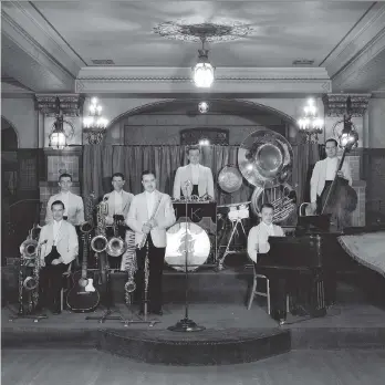  ?? STUART THOMSON/ VANCOUVER ARCHIVES CVA 99- 4797 ?? Big band leader Mart Kenney and his Western Gentlemen perform at the Spanish Grill ballroom at the second Hotel Vancouver on Sept. 21, 1935.
