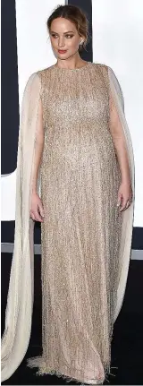  ?? ?? Glittery: Pregnant Jennifer Lawrence