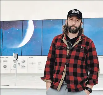  ?? STEVE HENSCHEL
NIAGARA THIS WEEK ?? The continual motion of the sun, moon and stars are reflected in Adam CK Vollick’s new celestial time lapse.