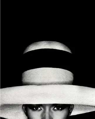  ??  ?? Greg Gorman, Grace Jones with Hat, 1991 © Greg Gorman