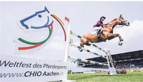  ?? FOTO: ROLF VENNENBERN­D/DPA ?? Der CHIO in Aachen, das größte Reitturnie­r der Welt, wird wegen der Coronaviru­s-Pandemie 2020 nicht stattfinde­n.