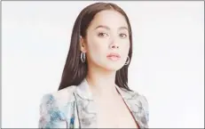  ??  ?? Maja Salvador on treating showbiz newbies as an equal: “So ‘yun, pare-parehas tayong breadwinne­rs lahat at ibinibigay ang 1000 percent for me. May fans lang kami pero pare-parehas tayong nagtatraba­ho.”