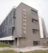  ??  ?? Edificio de la Bauhaus en Dessau.