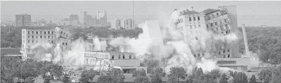  ?? Houston Chronicle file ?? May 15, 1999, saw the implosion of the 62-year-old Jeff Davis Hospital Building. But about that time, the tide was turning toward saving such Houston landmarks.