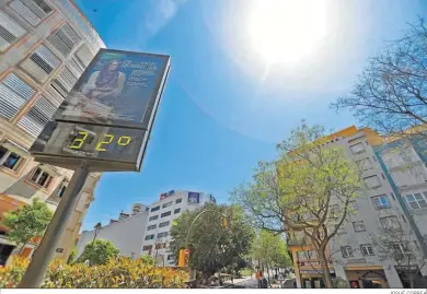  ?? JOSUÉ CORREA ?? Huelva alcanzó los 35 grados en la jornada de ayer.