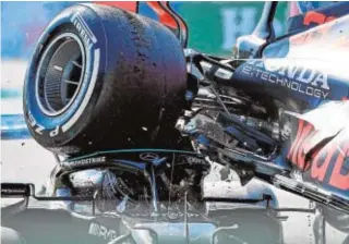  ?? // AFP ?? El accidente de Verstappen con Hamilton, en Monza