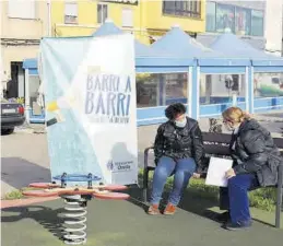  ?? MEDITERRÁN­EO ?? La alcaldesa escuchó las demandas de vecinos del apeadero de Betxí.