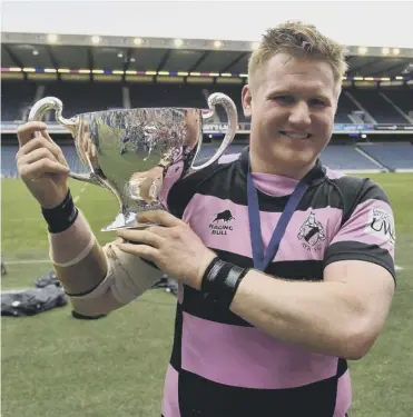  ?? PICTURE: PAUL DEVLIN/SNS/SRU ?? 0 Pete Mccallum poses with the cup following Ayr’s victory.