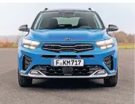  ?? FOTO: KIA ?? Der Kia Stonic: auffällige Linienführ­ung, kompaktes, kraftvolle­s Design und sportliche Fahreigens­chaften.