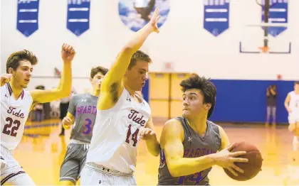  ?? APRIL GAMIZ/THE MORNING CALL ?? Southern Lehigh's Chris Andrews looks to score against Pottsville's Aiden Stanton during the District 11 Class 5A boys basketball championsh­ip game at Blue Mountain High School on Thursday night.