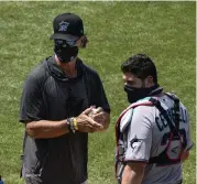  ?? CHRIS SZAGOLA AP ?? Manager Don Mattingly and catcher Francisco Cervelli wore masks during the series in Phildelphi­a.