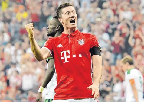  ?? Foto: Witters ?? Robert Lewandowsk­i führt gegen Bremen mit drei Treffern die Torschütze­nliste des FC Bayern an.