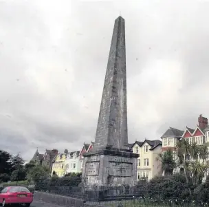  ?? Picture: Tony Paradice ?? The Picton Monument in Carmarthen.