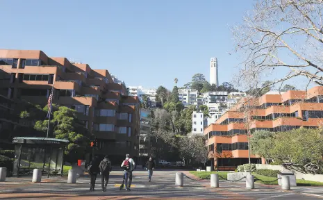  ?? Lea Suzuki / The Chronicle 2019 ?? Battery Street at Levi's Plaza, where the company will renew its lease at the North Beach office complex.