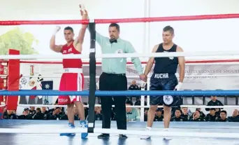  ??  ?? El Cuarto Torneo de Box de Institucio­nes de Seguridad José Sulaimán Chagnón se llevó a cabo ayer, y fue organizado por la Policía Federal en coordinaci­ón con el Consejo Mundial de Boxeo.