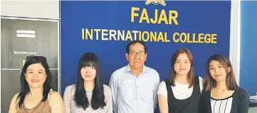  ??  ?? FIC CEO Dr Peter Tham and Tang (left) are seen with (from right) Liew, Kho, and Law.