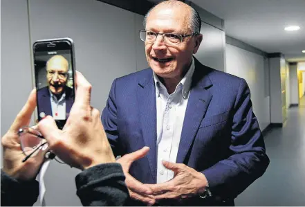  ?? VALERIA GONCALVEZ/ESTADÃO ?? Presidenci­ável. O pré-candidato do PSDB, Geraldo Alckmin, durante visita à redação do ‘Estado’ na sexta-feira passada