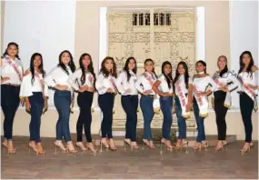  ??  ?? Aspirantes. Las candidatas a soberana de las fiestas patronales de Usulután ya fueron presentada­s y se preparan para el evento de gala del 3 de noviembre.