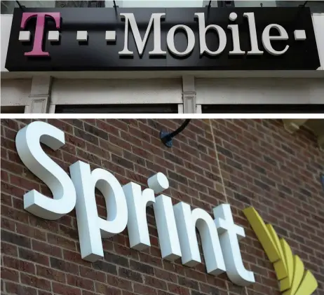  ??  ?? Se tambalean. Las acciones de Sprint y T-Mobile se desplomaro­n días antes del anuncio de la adquisició­n.