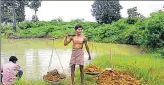  ?? HT PHOTO ?? Shyam Lal carved out a one acre, 15ft deep pond.